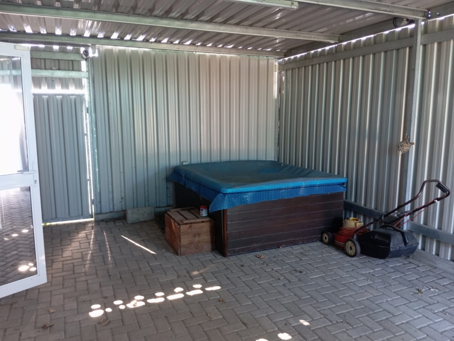 To Let 3 Bedroom Property for Rent in Cannonville Eastern Cape